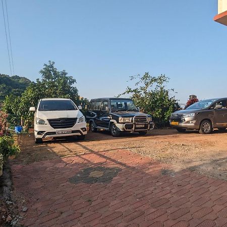 Daisey Dee Homestay Madikeri Dış mekan fotoğraf